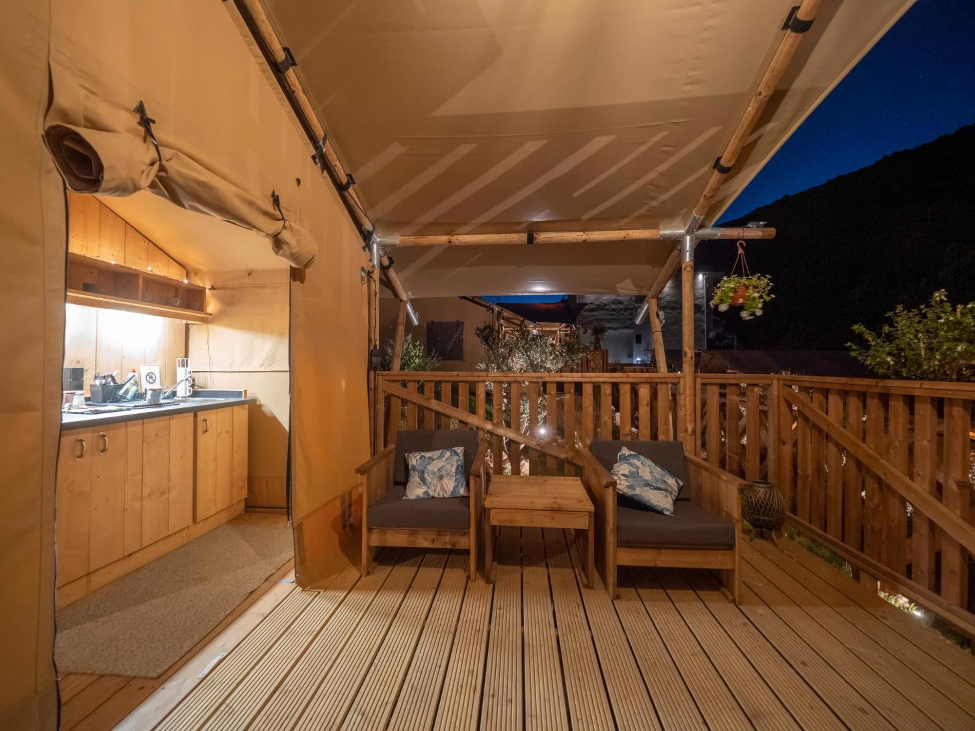Hotel Sea Glamping Kotor Exterior foto