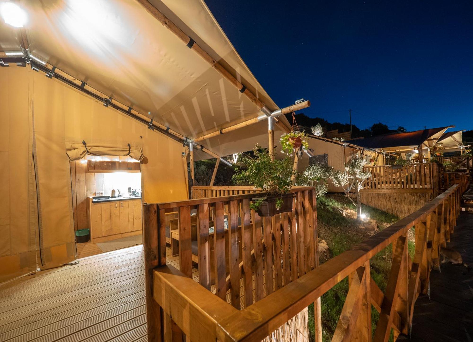 Hotel Sea Glamping Kotor Exterior foto